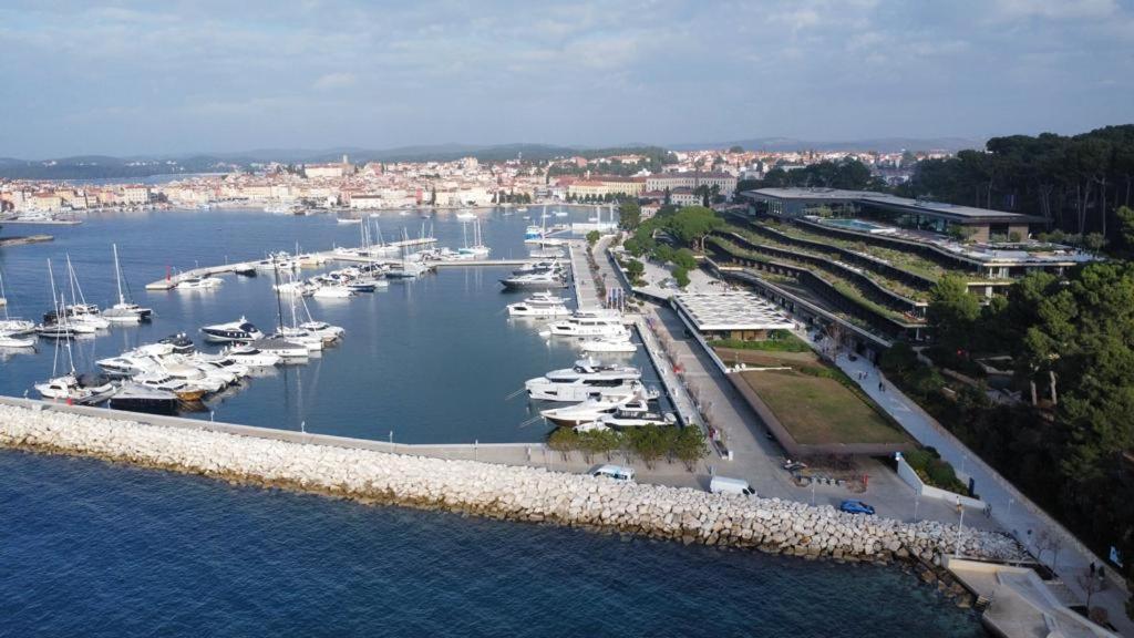Apartment Michaela 4-Sterne & Parking Rovinj Zewnętrze zdjęcie
