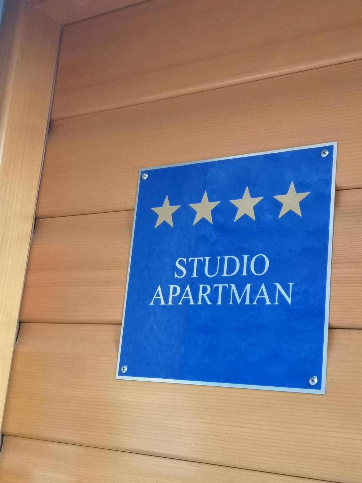 Apartment Michaela 4-Sterne & Parking Rovinj Zewnętrze zdjęcie